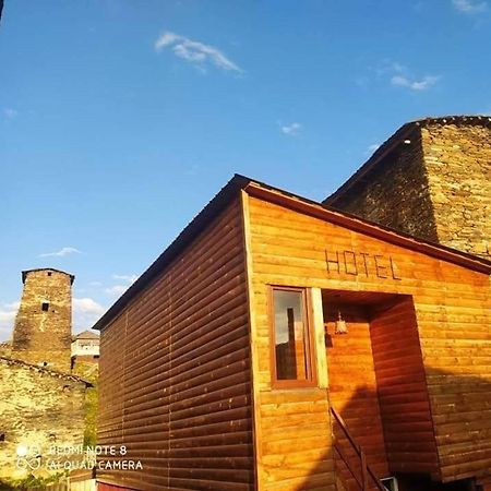 אושגולי Guesthouse Luka מראה חיצוני תמונה