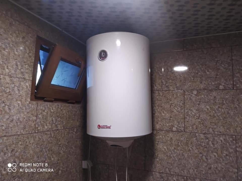 אושגולי Guesthouse Luka מראה חיצוני תמונה