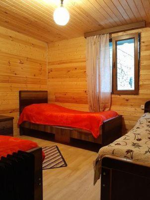 אושגולי Guesthouse Luka מראה חיצוני תמונה